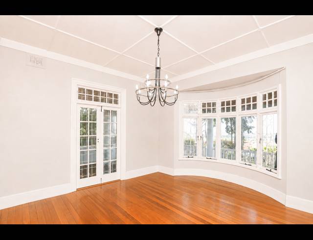 4 BEDROOM HOUSE FOR SALE IN ESSENWOOD